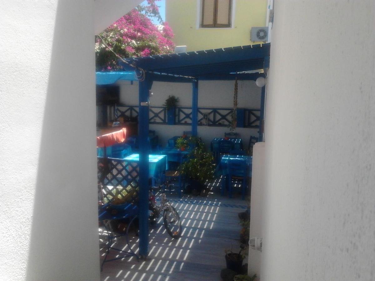 Villa Kostas Perissa  Eksteriør billede
