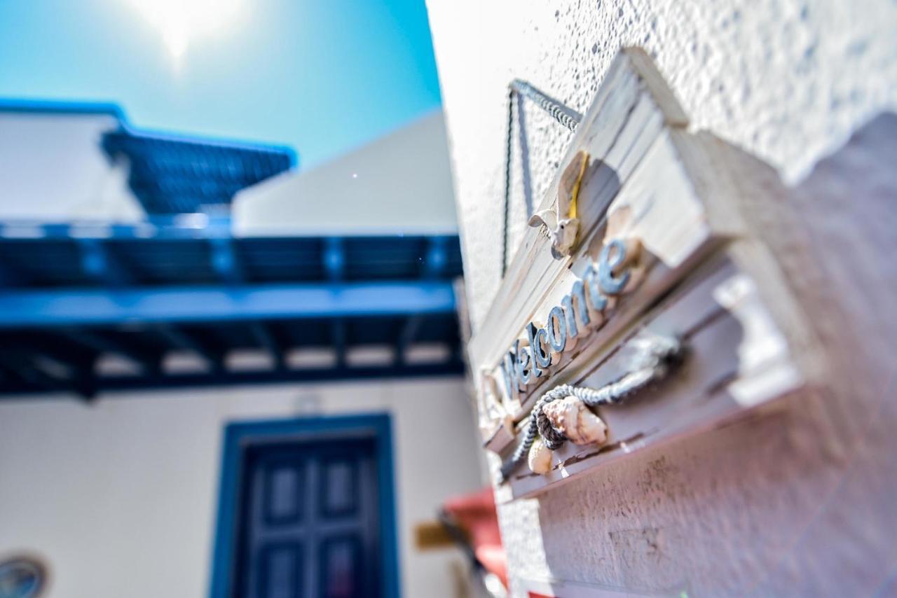 Villa Kostas Perissa  Eksteriør billede